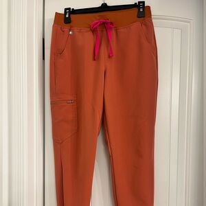 FIGS Zamaroa joggers. Size small. Terracotta